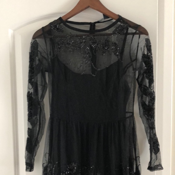 Dress - Picture 1 of 4